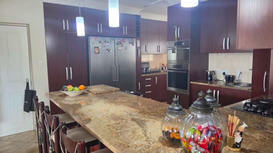 4 Bedroom Property for Sale in Stilbaai Wes Western Cape